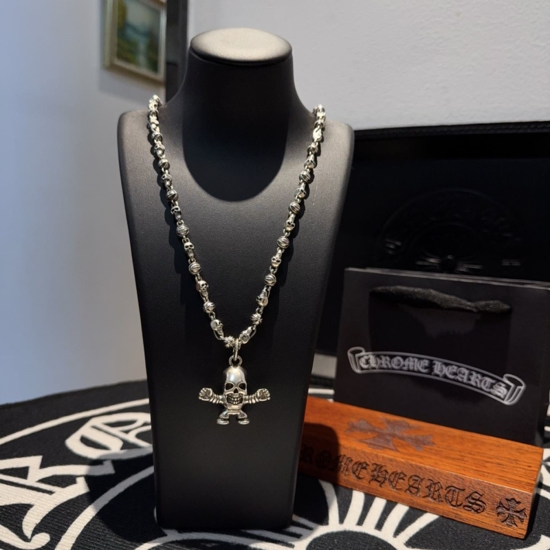 Ch*0me He**ts necklaces